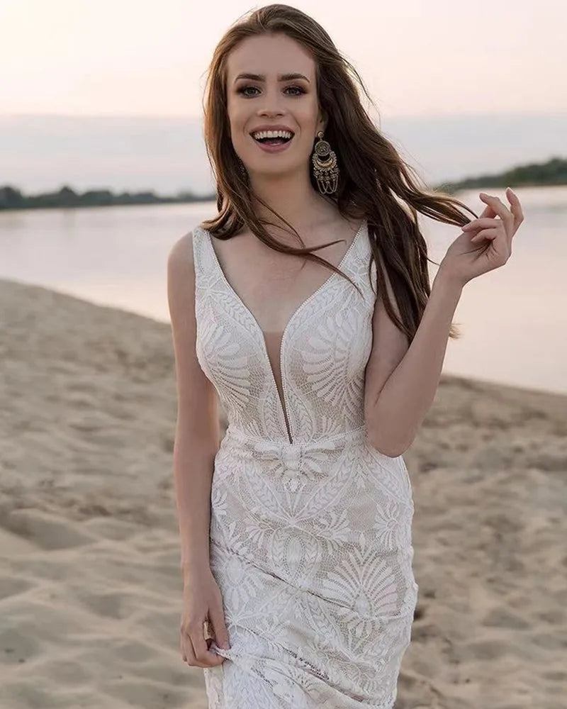 13508# Chic Spaghetti Straps V-Neck Sleeveless Backless Mermaid Lace Simple Bohemian Beach Wedding Dress Bridal Gown