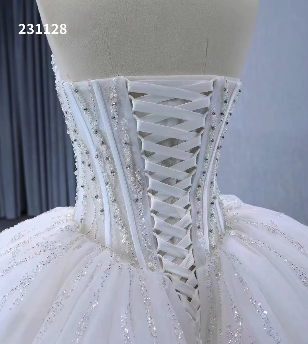 Feishiluo Luxury Designer Plus Size Maternity Bridal Dress Modern Crystal Sequin Beaded Sweetheart Neckline Wedding Ball Gown
