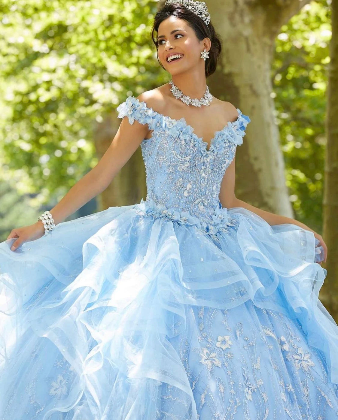 QD1521 Light Sky Blue Sweet 16 Quinceanera Dress Off Shoulder Appliques Sequins Flowers Princess Party Gown Vestidos De 15