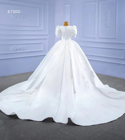 Feishiluo Bride Plus Size Luxury White Bridal A-Line Sweep Train V-neck Puff Sleeve Modern Style Wedding Dress Crystal Lace