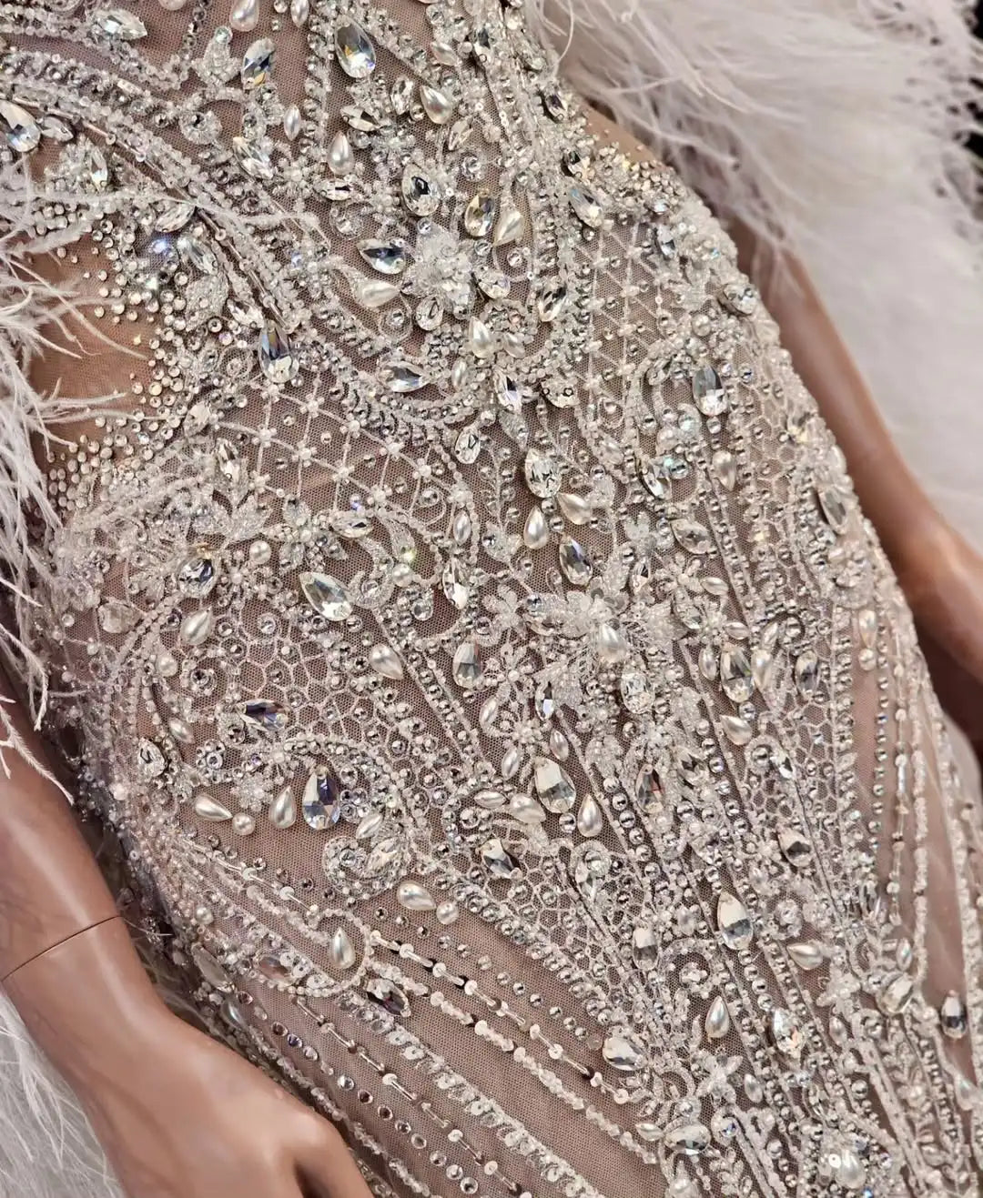 Women's Elegant Fishtail Evening Club Dress Premium Quality Luxury Fashion Rhinestone Hollow Feather Slim Hip Design Direct