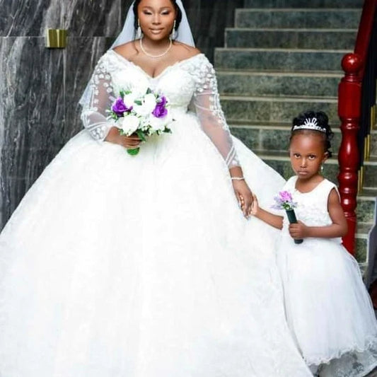 S2616F      2025 New Bridal White Long Sleeve V Neck Luxury  Ball Gown Wedding Dress