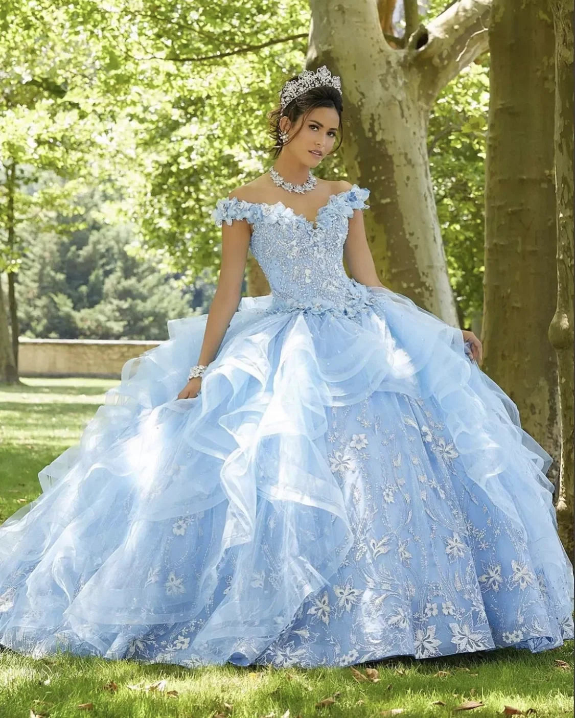 QD1521 Light Sky Blue Sweet 16 Quinceanera Dress Off Shoulder Appliques Sequins Flowers Princess Party Gown Vestidos De 15