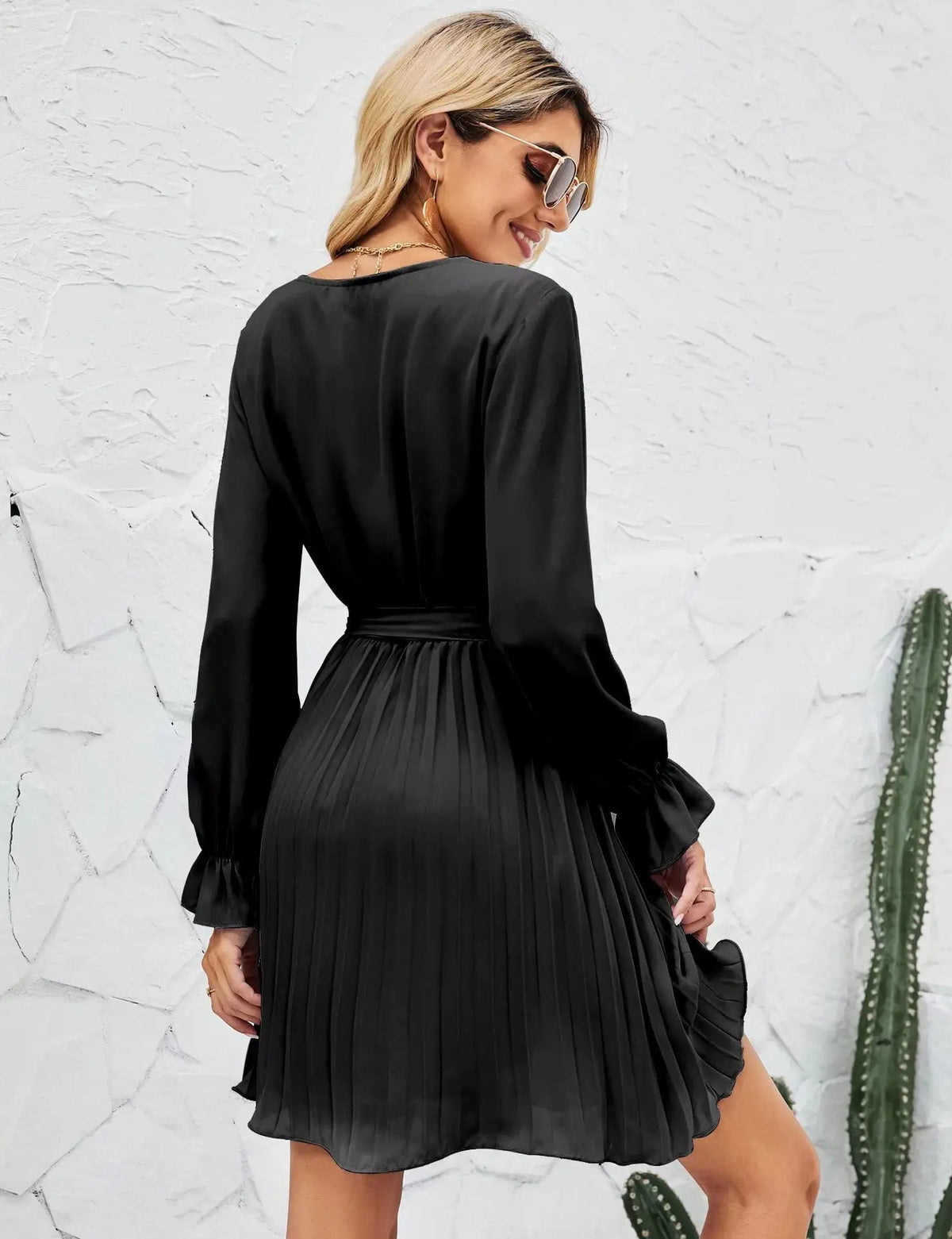Elegant Casual V-Neck Pleated Mini Dress with Belt Women's Long Sleeve Fashion Dress Solid Pattern Natural Waistline