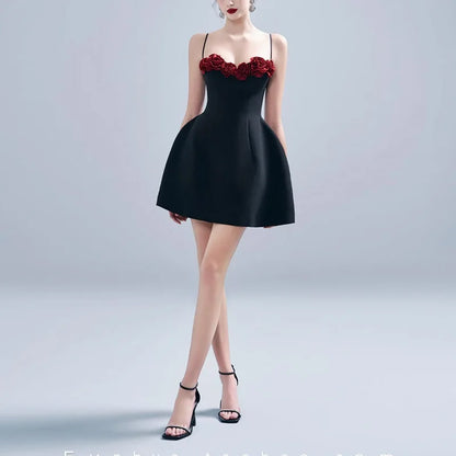 Small Niche Design Contrasting Color Dress 2025 New Exquisite Rose Flower Splicing Waist Cinching Suspender Dress