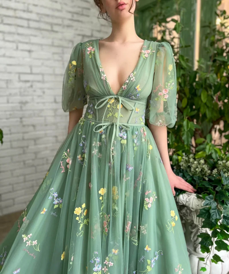 Custom Pastrol V-neck Puffy Sleeve Appliques A-line Wedding Gown Birthday Party Dress for Plus Size Women Prom Evening Dresses
