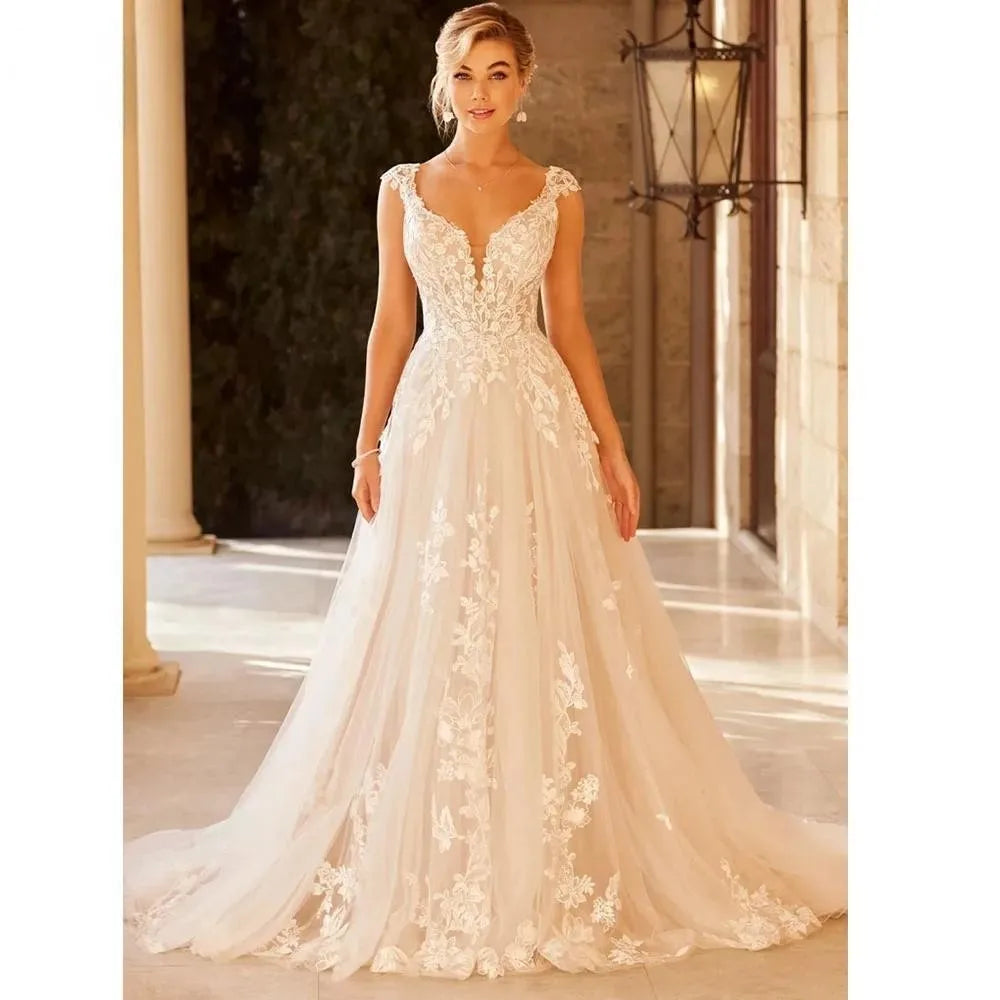 New Sexy V-Neck Wedding Dress Elegant Sleeveless Lace Appliques Bridal Dress