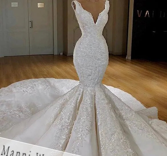 S1233Q     2026    New Hot Selling V-neck Sexy Waist Fishtail Temperament High-quality Trailing Wedding Dress