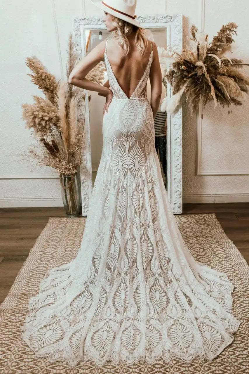 10864#Real Photos Spaghetti Straps Sleeveless V-Neck Open Back Sweep Train Lace Bohemian Boho Wedding Dress Wedding Bridal Gown