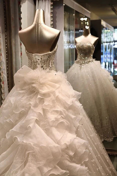 Sweetheart Ball Gown Wedding Dress With Crystals Rhinestones Custom Made Brides Married Dress Long Train Lace up Back XJ03