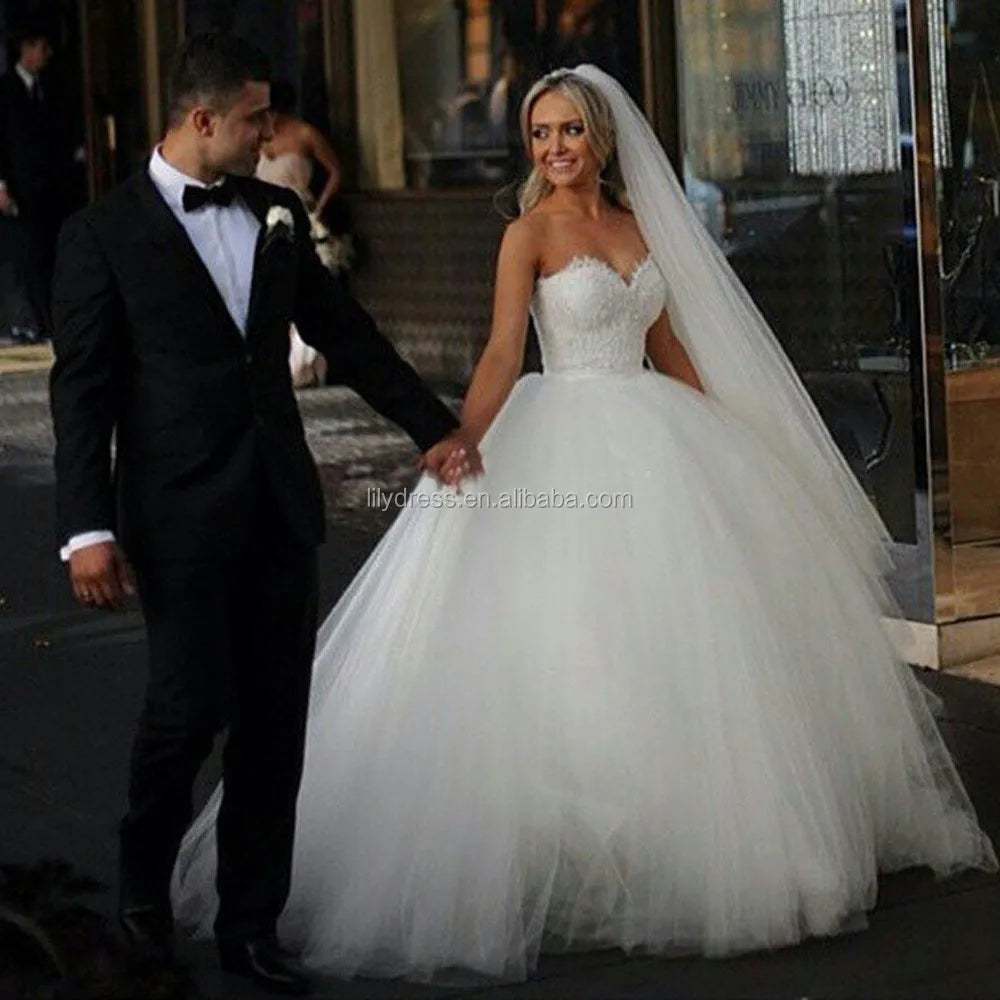 Celebrity Ball Gown Sweetheart Neckline Lace Custom Made Long Formal Bridal Design HS227 Wedding Dress for Bride