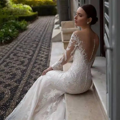 2022 Appliqued Mermaid Crystal Wedding Dress off Shoulder V Neck Simple Wedding Dress Mermaid Tail Wedding Dress Bridal Gown