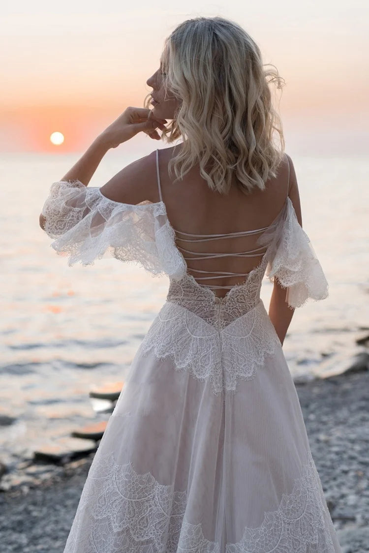 1241#Spaghetti Straps Backless Flare Sleeve Bohemian Boho Beach Wedding Dresses Champagne Bridal Dresses Vestidos De Renda