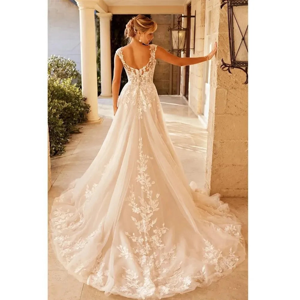 New Sexy V-Neck Wedding Dress Elegant Sleeveless Lace Appliques Bridal Dress