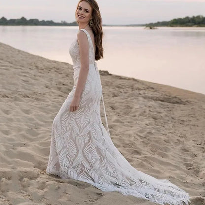 13508# Chic Spaghetti Straps V-Neck Sleeveless Backless Mermaid Lace Simple Bohemian Beach Wedding Dress Bridal Gown